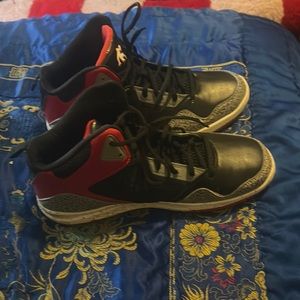 Selling the And1 shoes still in good shape, the brand is And1 size is 10.5
